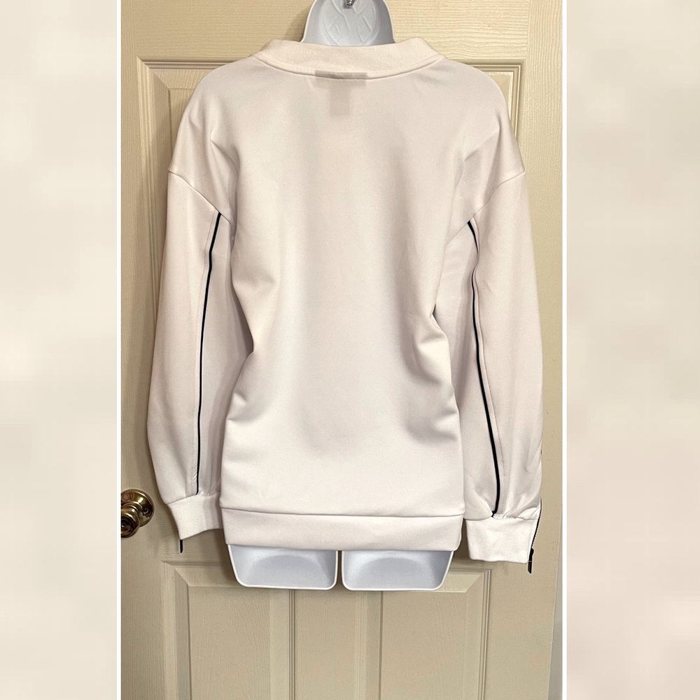 Cutout Zip Detail Style Top - Picture 5 of 12